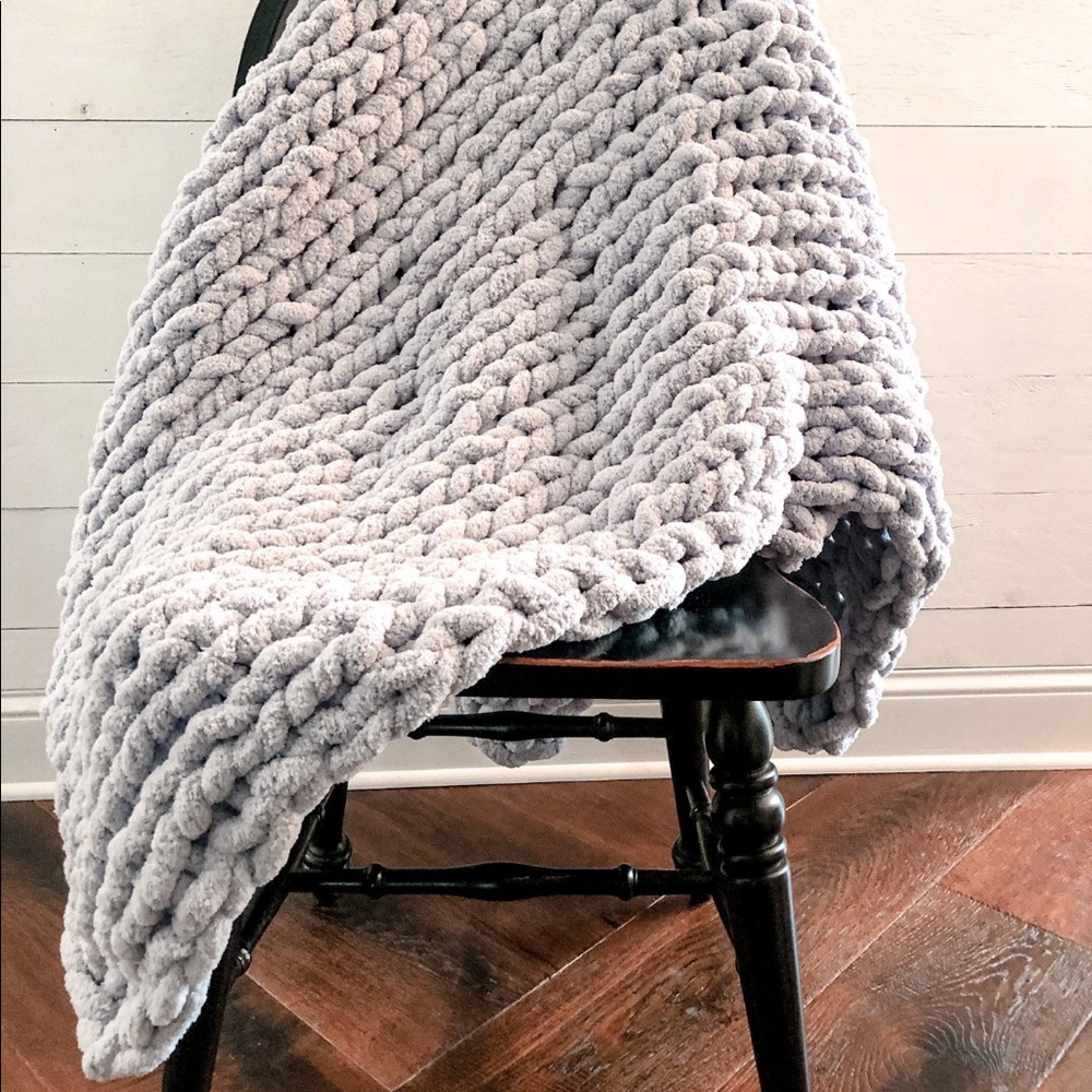 Handmade Pale Gray Chunky Knit Blanket 🤍🤍🤍